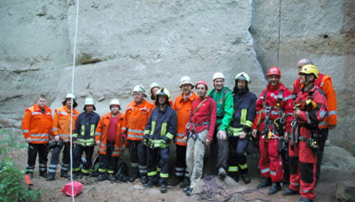 FF Reinhausen und Berufs-FW Göttingen nach Rettungsübung mit Seilkletterer | © CC BY-NC-ND