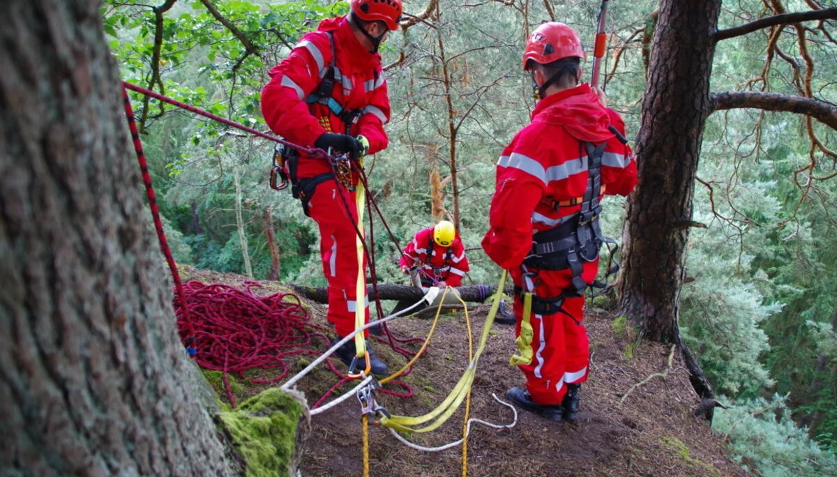 Rettungsübung mit Feuerwehr | © CC BY-NC-ND