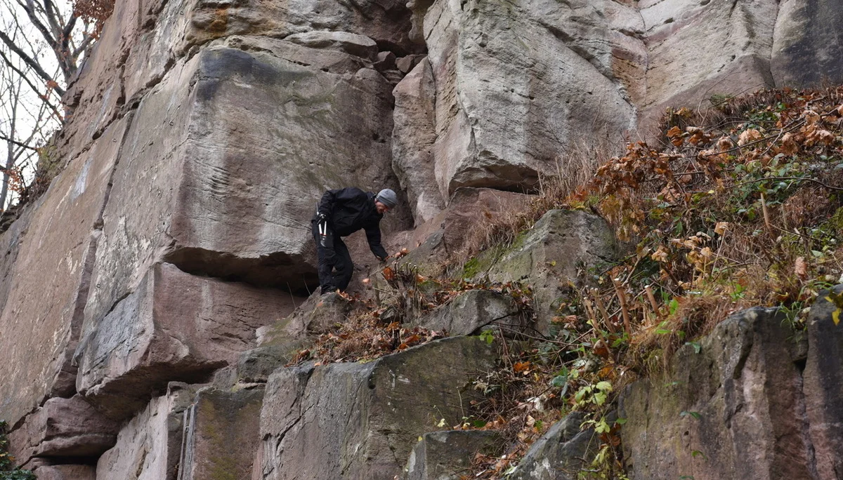 Aufräumen auf Felsabsätzen | © CC BY-NC-ND