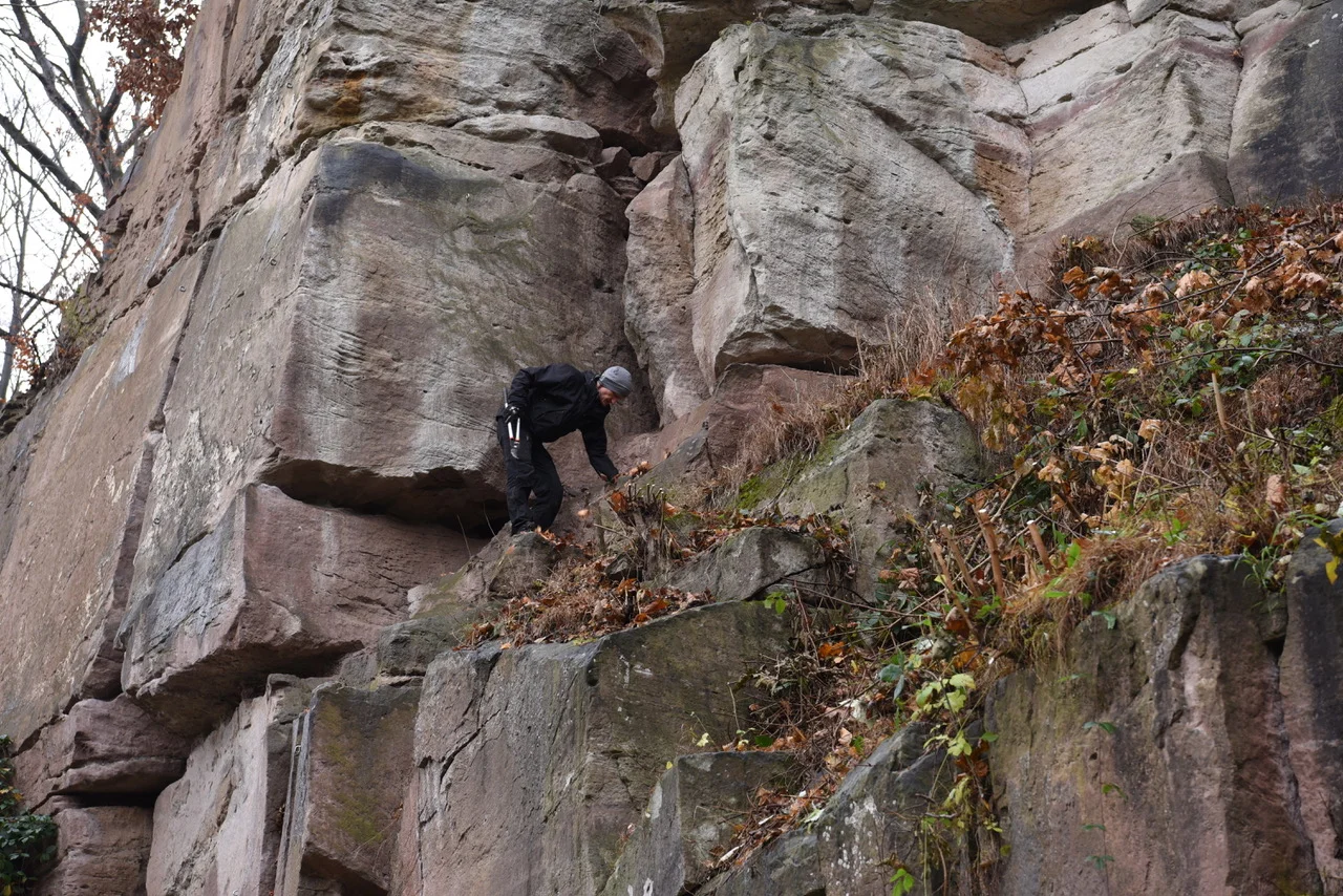 Aufräumen auf Felsabsätzen | © CC BY-NC-ND