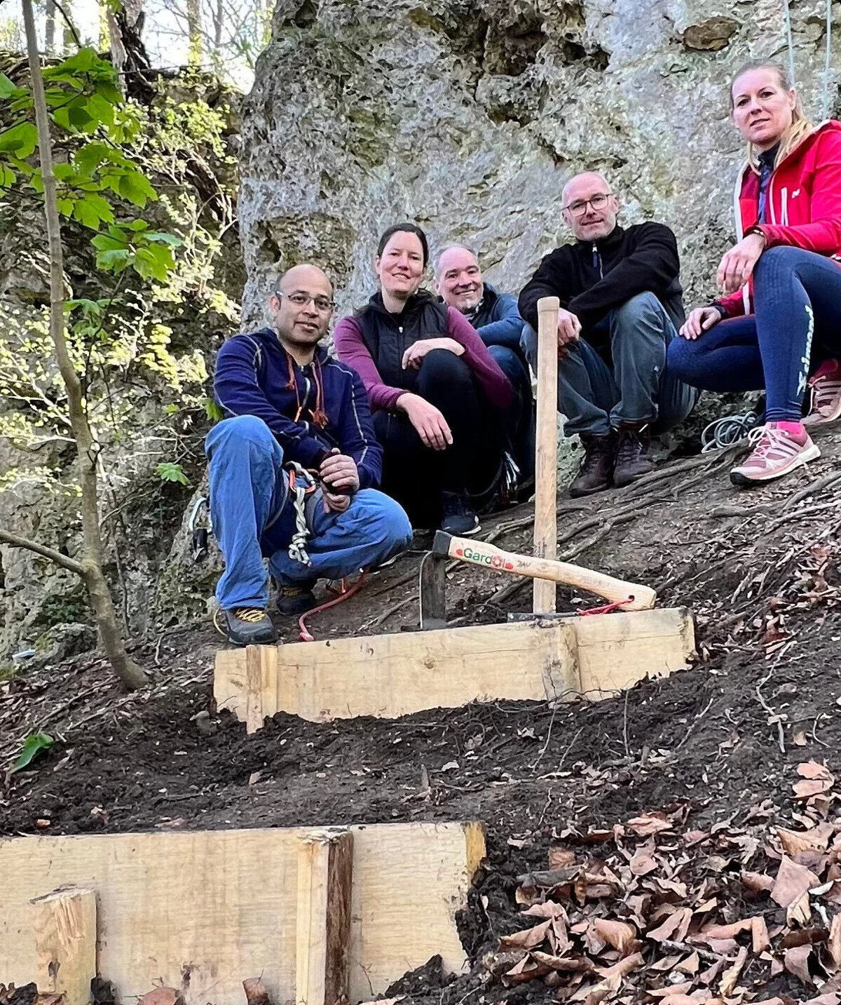 Helferinnengruppe am Wegebautag | © DAV Göttingen