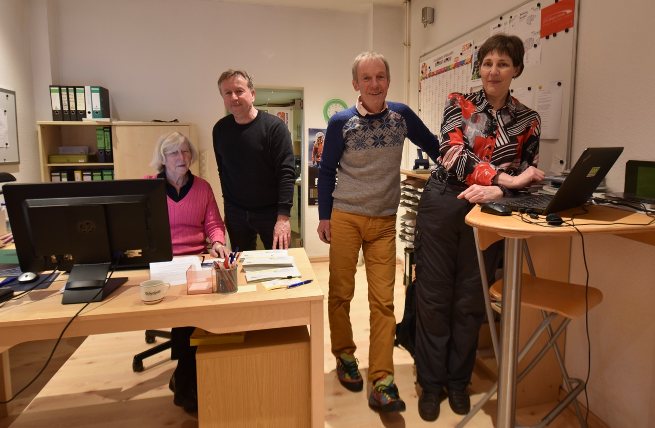 Mitarbeiter*innen-Team in den Räumen der Geschäftsstelle | © DAV Göttingen