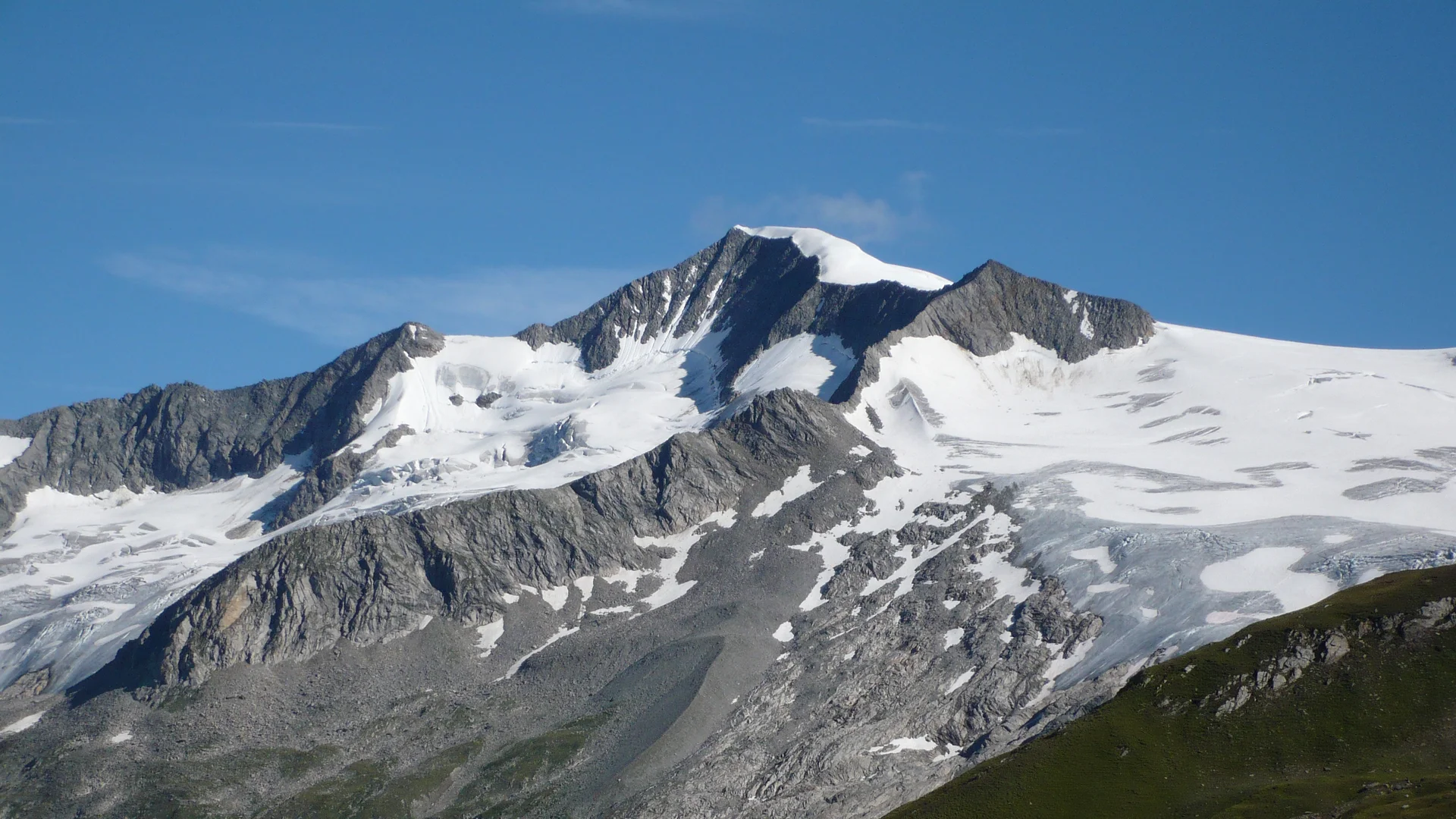 © PietJay (https://commons.wikimedia.org/wiki/File:Großvenediger.JPG) © PietJay (https://commons.wikimedia.org/wiki/File:Großvenediger.JPG)