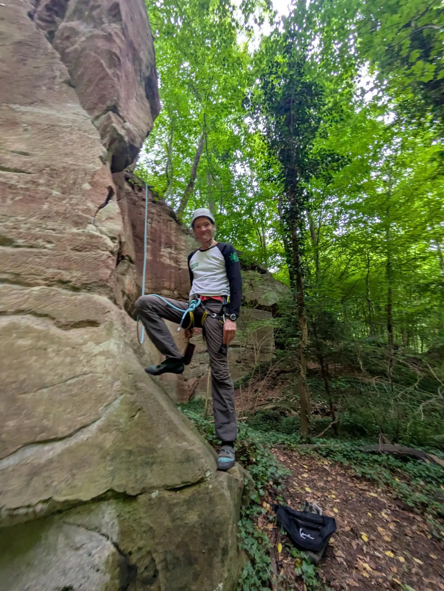Ingo am Felsfuß der Pfeilerwand | © DAV Göttingen